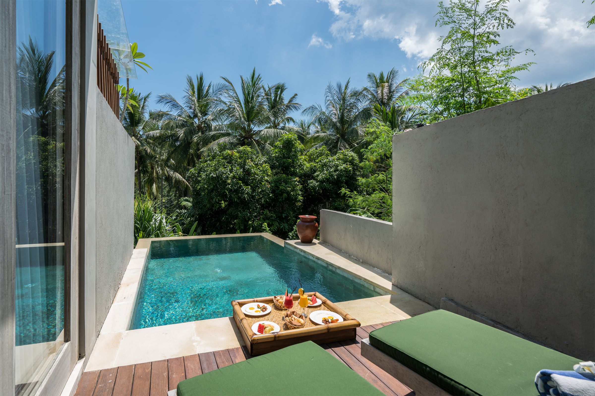 Qadma Deluxe Pool
