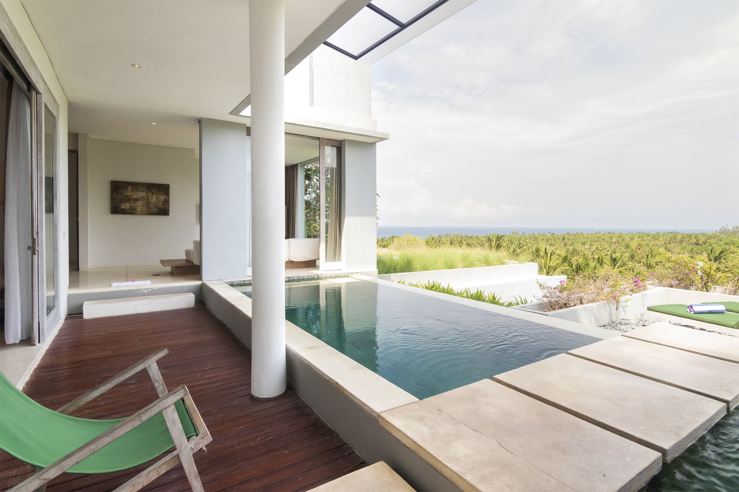 Varda Pool Suite